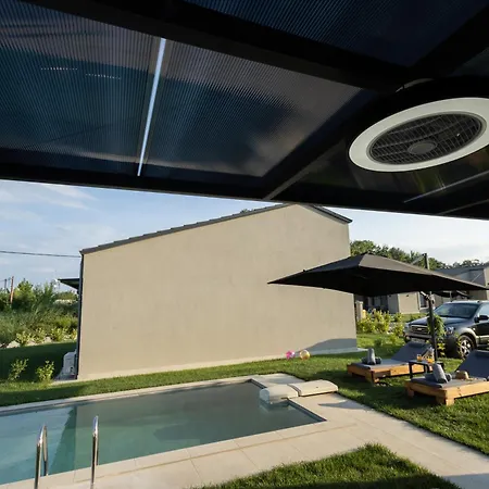 Mythical Olympus Mare Seaside Pool ヴィラ