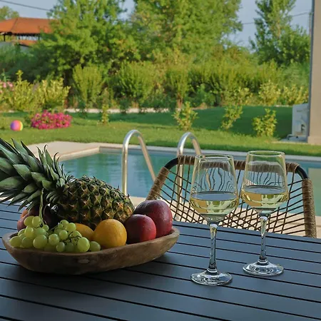 Mythical Olympus Mare Seaside Pool ヴィラ