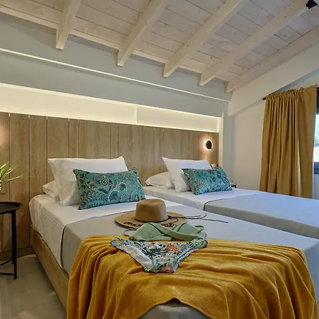 Mythical Olympus Mare Seaside Pool 卡泰里尼