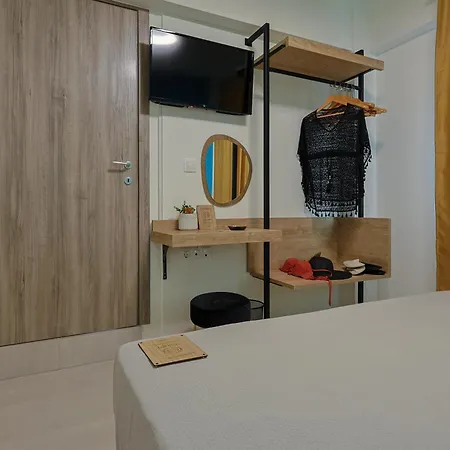 Mythical Olympus Mare Seaside Pool فيلة